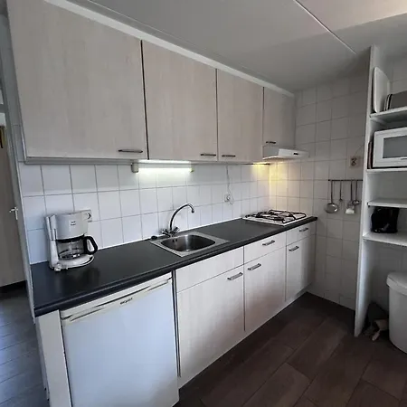 Bungalowpark - Delta 128 *